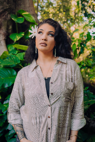 ULU ELEI LONG SLEEVE COLLAR BUTTON DOWN TOP TT165