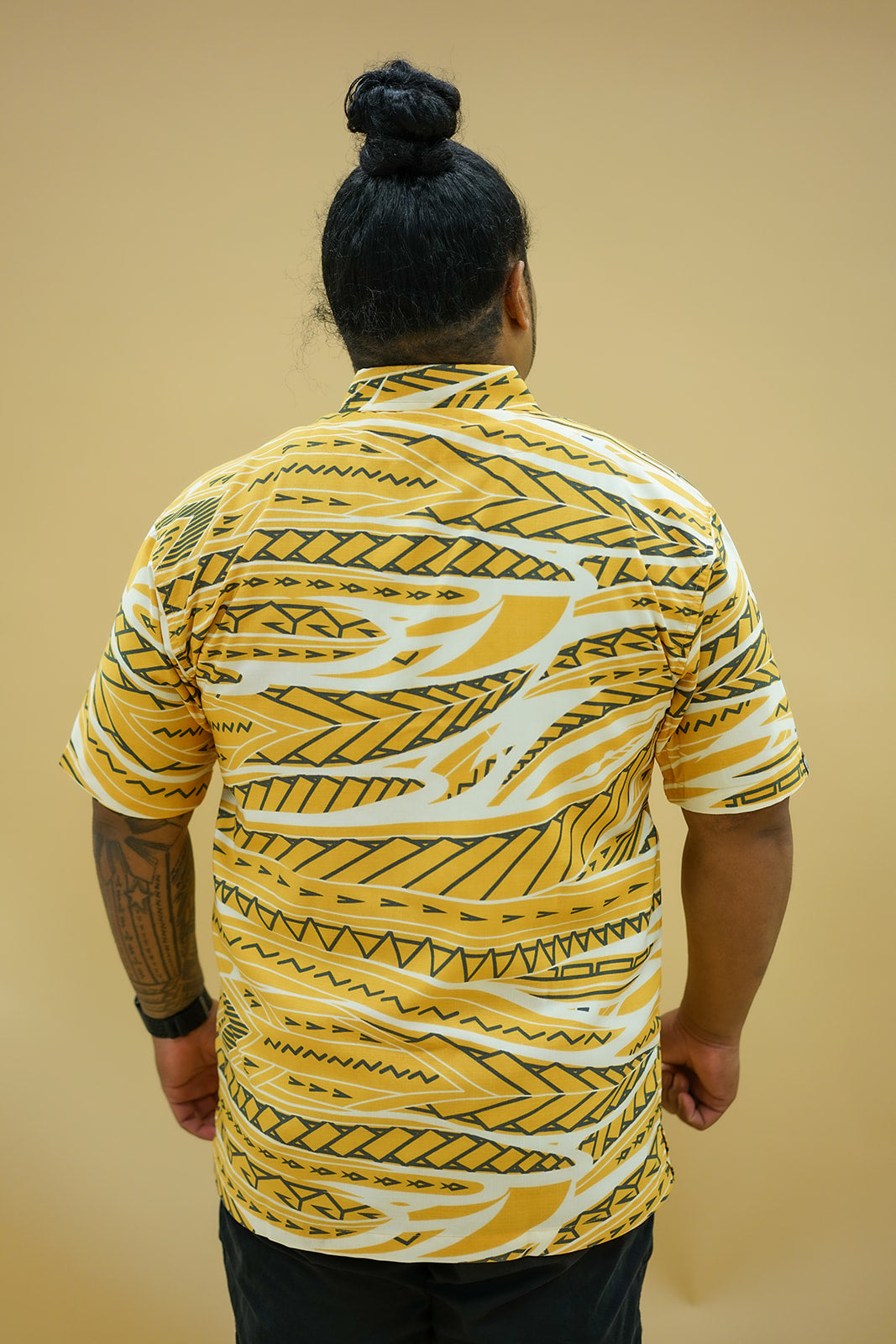 VAITALATALA TANOA SHIRT - OLIVE/YELLOW